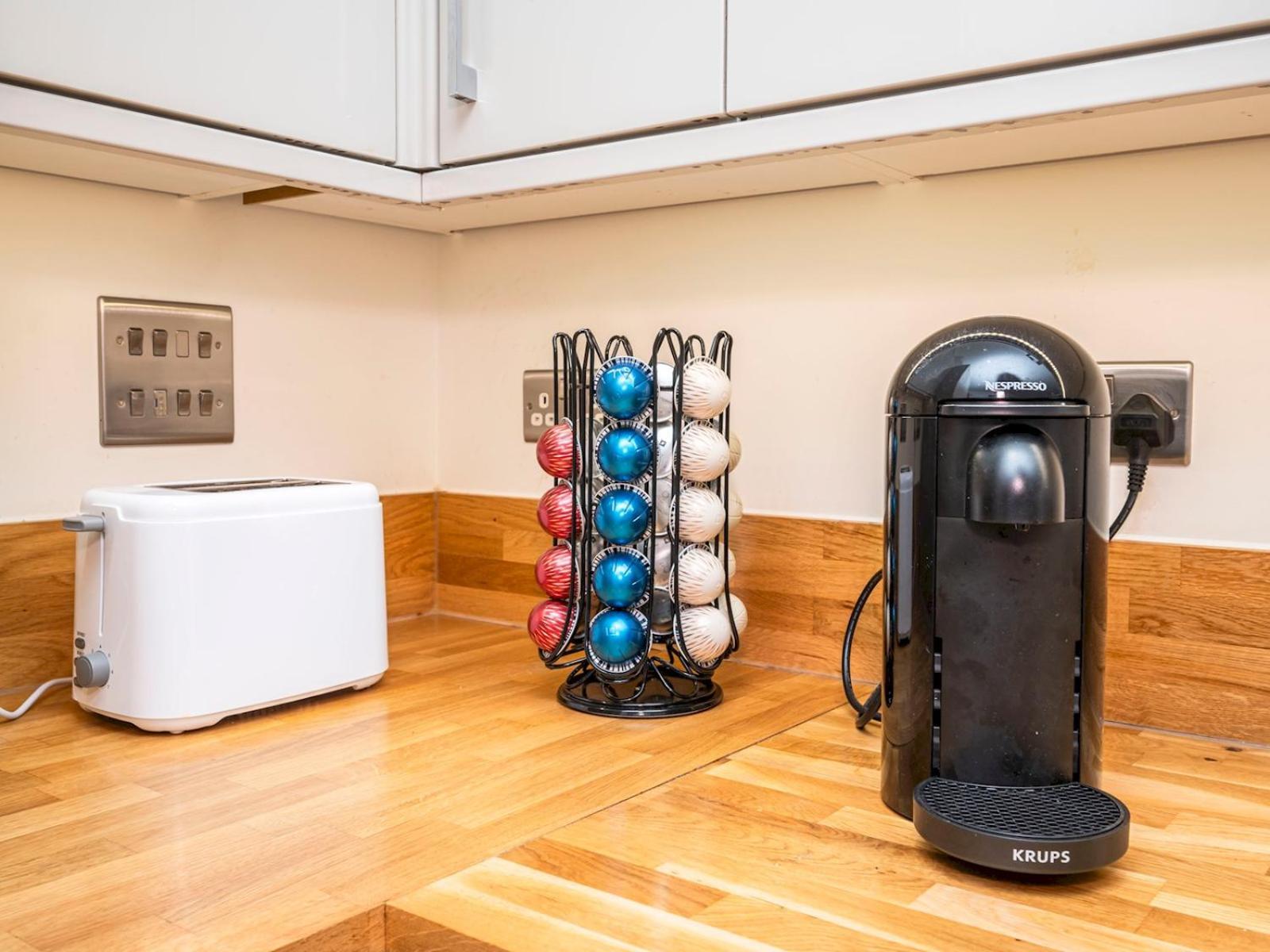 London Apartment Near Tower Bridge And Tube Pass The Keys 外观 照片