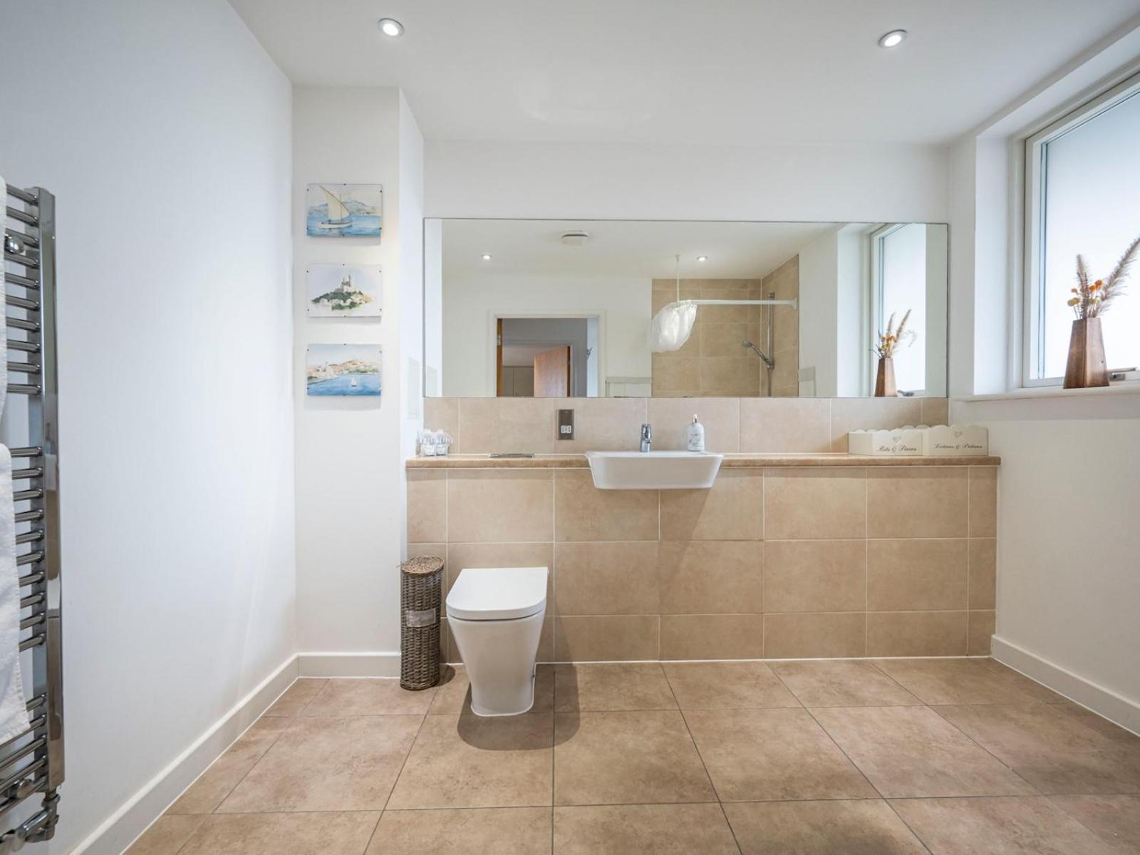 London Apartment Near Tower Bridge And Tube Pass The Keys 外观 照片