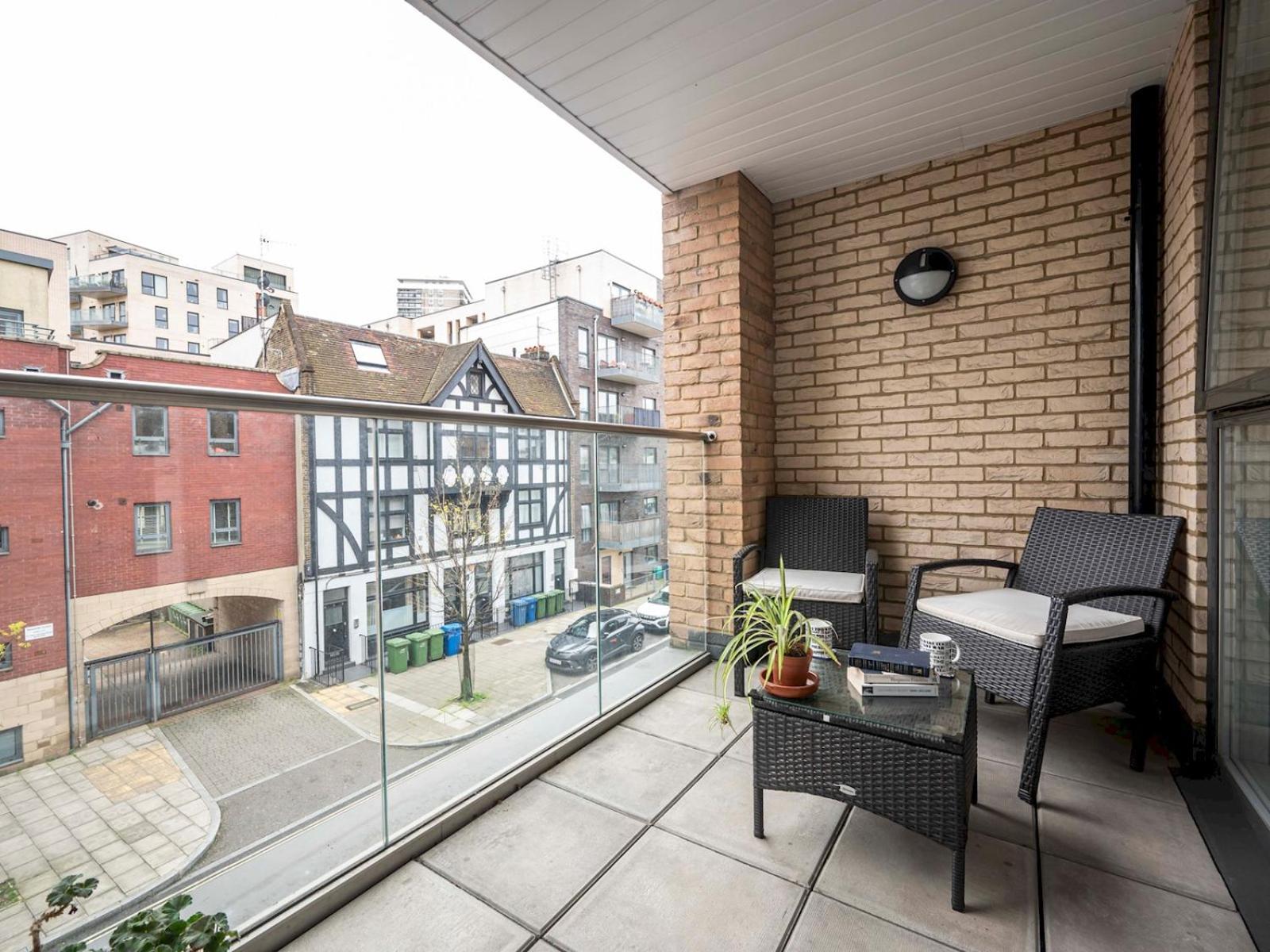 London Apartment Near Tower Bridge And Tube Pass The Keys 外观 照片