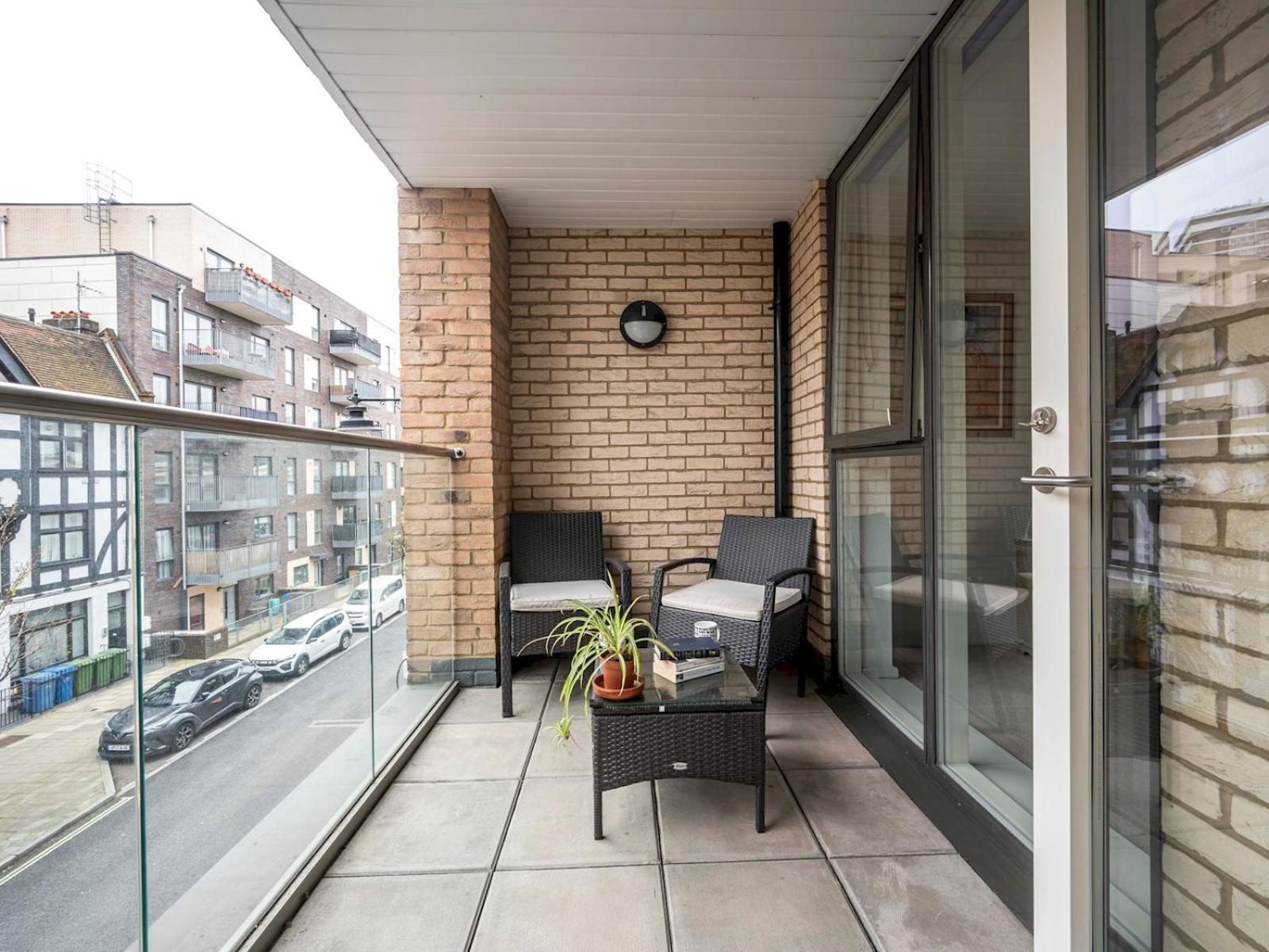 London Apartment Near Tower Bridge And Tube Pass The Keys 外观 照片